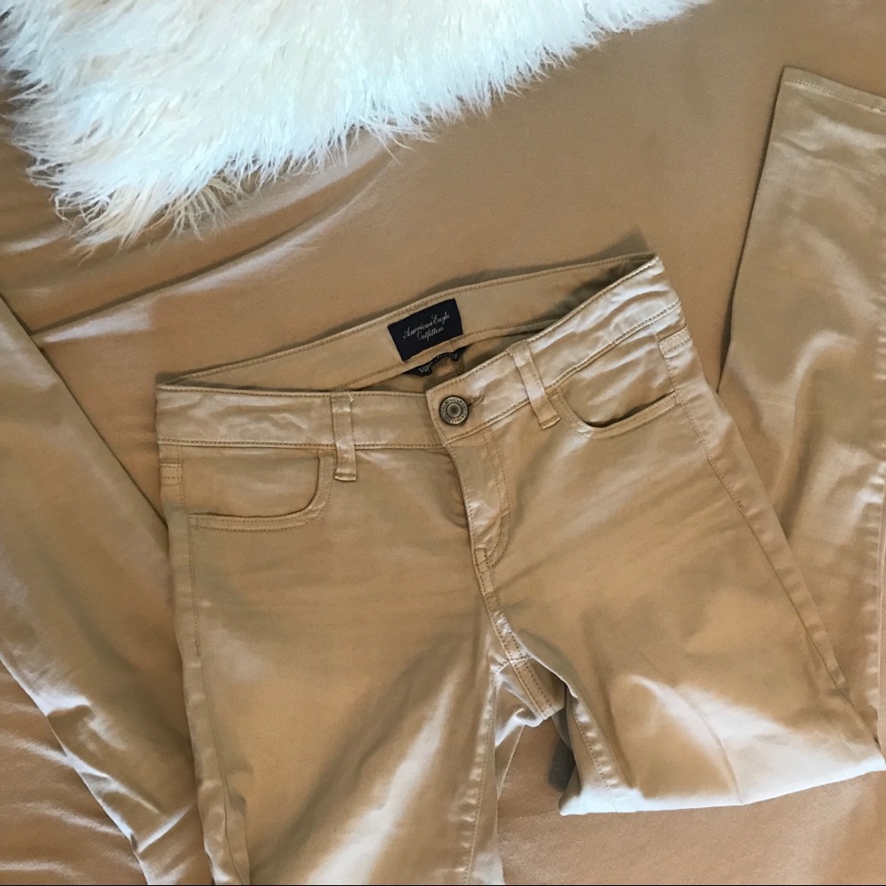 {American Eagle} Super Stretch Khakis